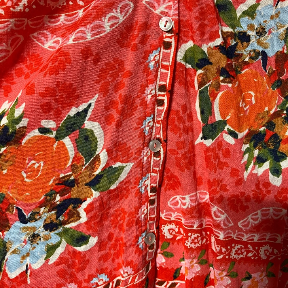 LC Lauren Conrad Vibrant Red Floral Blouse‎ - Picture 4 of 6